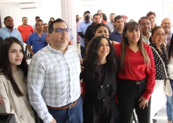 Ofrece Olga Sosa a transportistas de Matamoros, trabajar con sectores productivos.