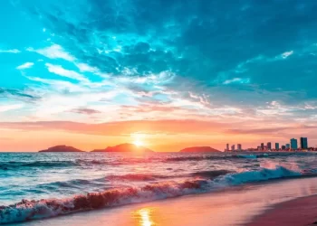 Se esperan 120 mil visitantes a Mazatlán para el eclipse solar 2024