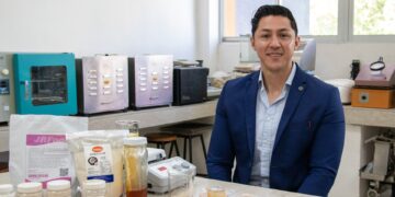 Elaboran en la UAT innovadores productos derivados de la miel de abeja