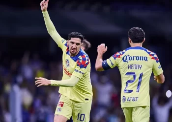 Conceden gol a favor del América tras mano de Diego Valdés