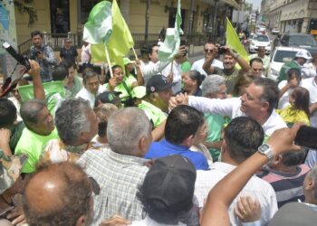 Gracias al cariño de la gente vamos al alza en lucha por el senado: Geño Hernández