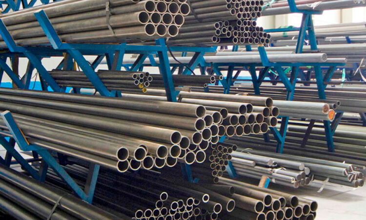 EE.UU. y Reino Unido prohíben importación de metales rusos