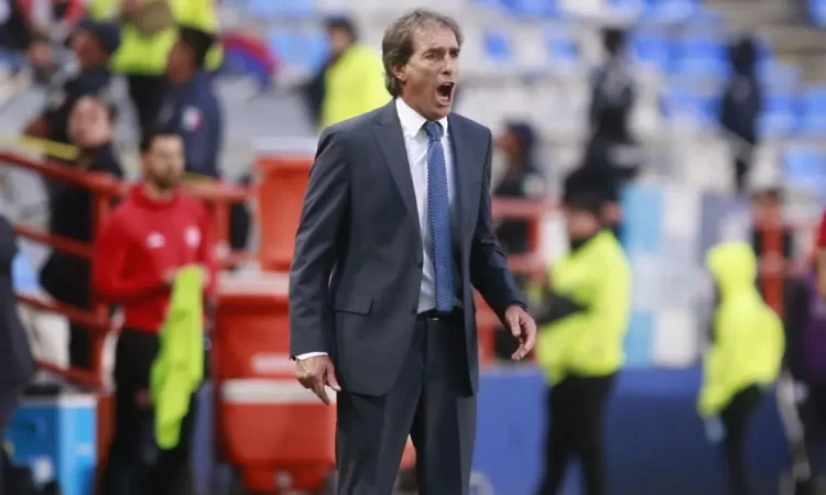 Guillermo Almada critica los calendarios de la Liga MX