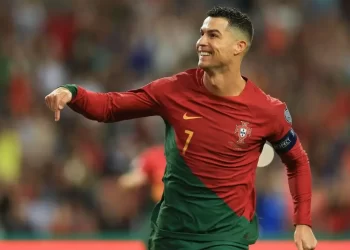 Subastarán la cama de Cristiano Ronaldo en un hotel de Liubliana