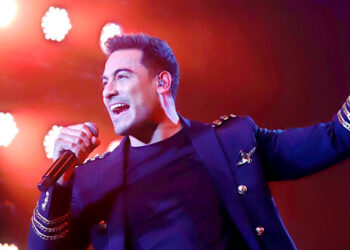 Carlos Rivera lleva a Monterrey en un emocionante “Viaje a Todas Partes”