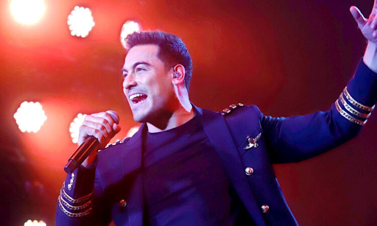 Carlos Rivera lleva a Monterrey en un emocionante “Viaje a Todas Partes”