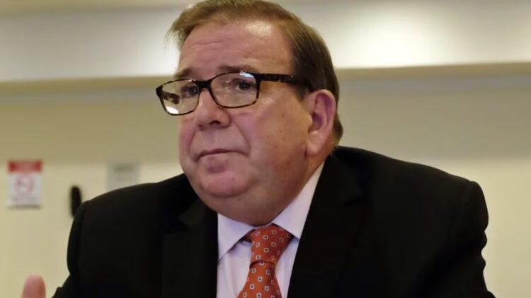 Edmundo González Urrutia se postula como candidato presidencial en Venezuela