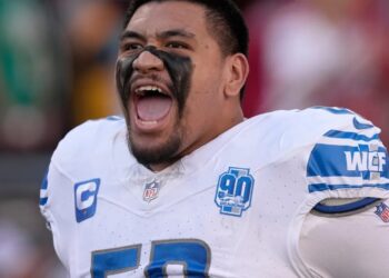 Penei Sewell se convierte en el tackle mejor pagado de la NFL con un contrato de 112 millones de dólares