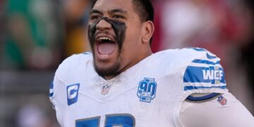 Penei Sewell se convierte en el tackle mejor pagado de la NFL con un contrato de 112 millones de dólares