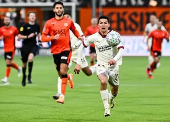 Hirving “Chucky” Lozano abre la puerta a una posible transferencia a Chivas