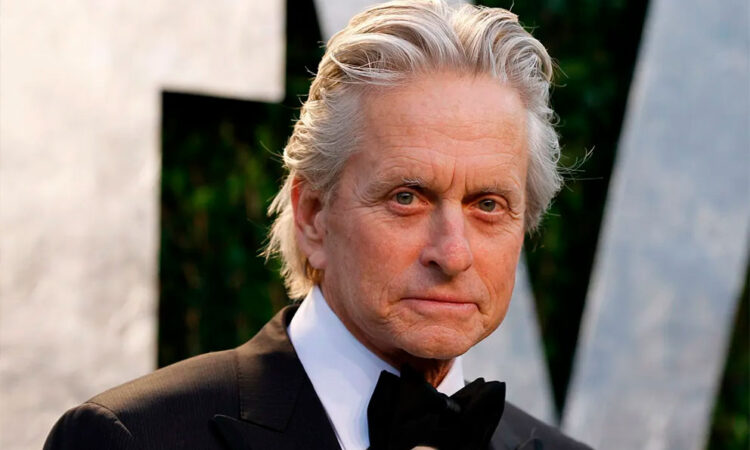 Michael Douglas se une a la campaña de Biden en un evento para recaudar fondos
