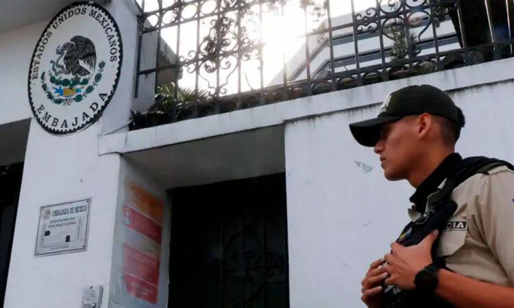 Gobierno británico condena asalto a Embajada de México en Quito