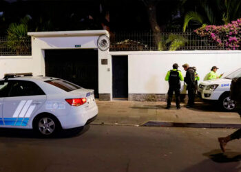 La Unión Europea exhorta a México y Ecuador a ‘resolver sus desacuerdos’