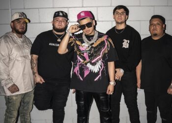 Fuerza Regida se aleja temporalmente de México tras exitosa participación en festival