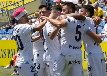 El Girona vence a Las Palmas como visitante y se acerca a la Champions League