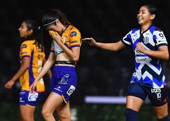 Rayadas arrasa con San Luis y se apodera del liderato en la Liga MX Femenil
