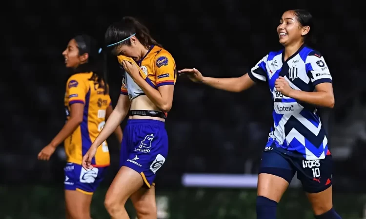 Rayadas arrasa con San Luis y se apodera del liderato en la Liga MX Femenil