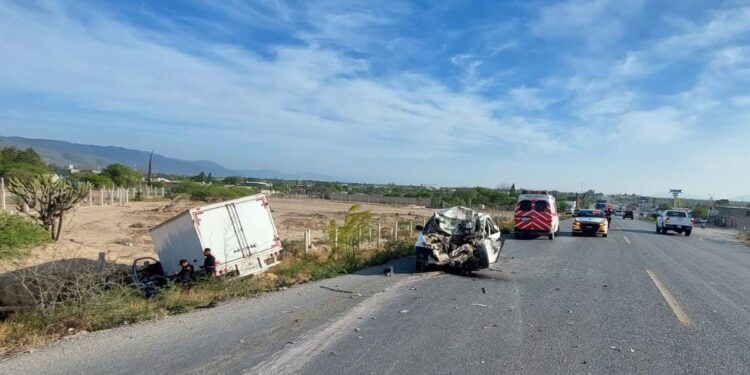Muere uno en accidente carretero
