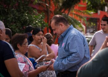 Lleva Óscar Almaraz sus propuestas de gobierno a colonias del oriente de Victoria