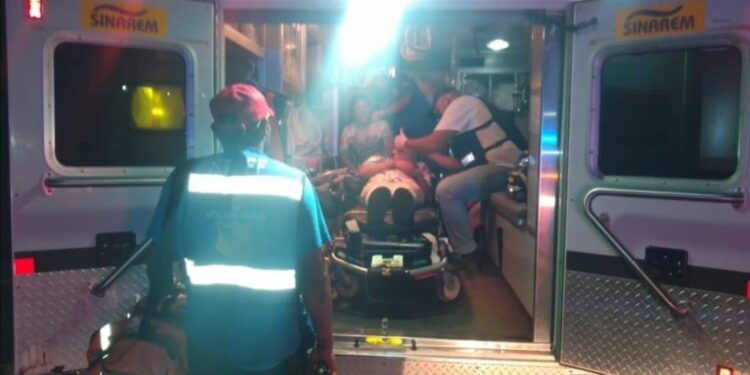 Choca autobús que transportaba deportistas