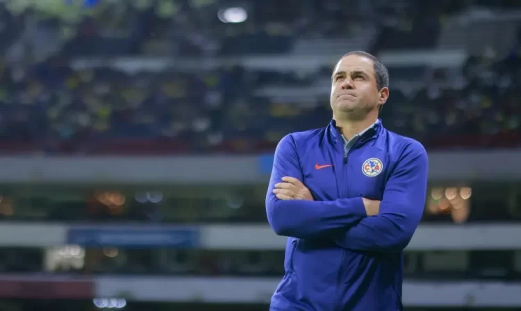 André Jardine y Martín Anselmi sancionados por criticar el arbitraje de la Liga MX