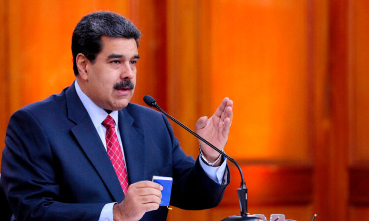 Maduro acusa a EE.UU. de mantener bases militares secretas en Guyana