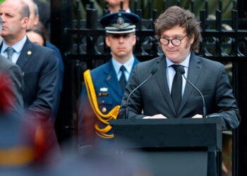 Milei se reúne con Elon Musk en fábrica de Tesla en Texas