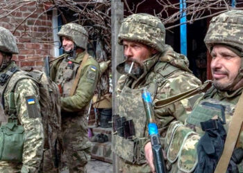 EE. UU. y tres aliados anuncian el envío urgente de misiles y artillería a Ucrania