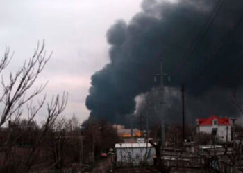 Ucrania ataca refinería en Rusia