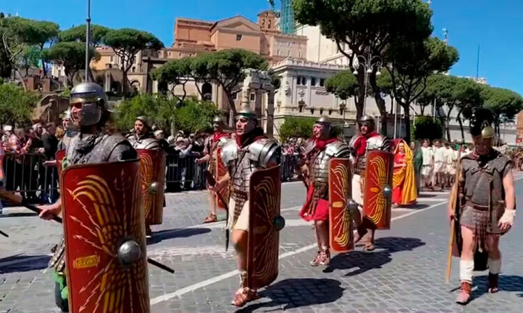 Roma conmemora su 2.777 aniversario con un desfile histórico