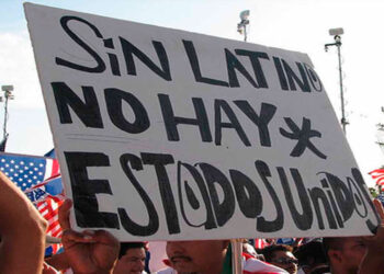 Desigualdades laborales para hispanos en EE. UU.: estudio revela subrepresentación y estereotipos