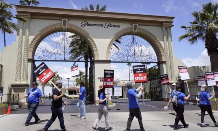 Sindicato de Guionistas celebra gala de premios tras huelga