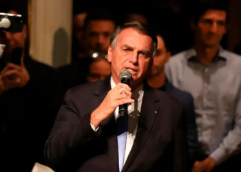 Bolsonaro amenaza con “tirar a matar” y se niega a ser detenido ante acusaciones