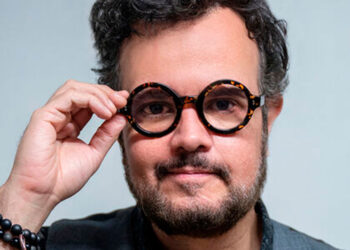 Mazatlán prohíbe música de banda en playas: Aleks Syntek en el centro de la polémica