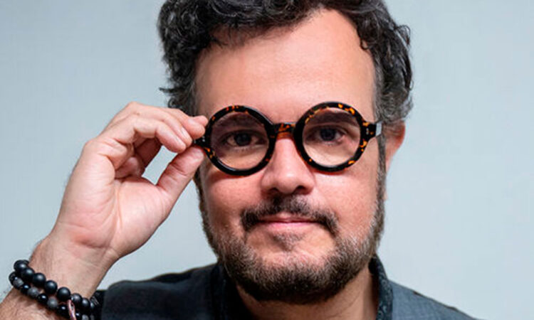 Mazatlán prohíbe música de banda en playas: Aleks Syntek en el centro de la polémica