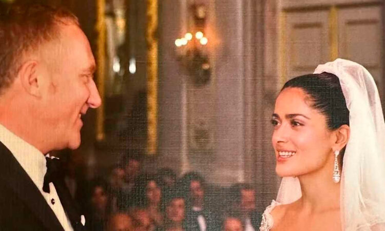 Salma Hayek celebra 15 años de matrimonio con emotivas fotografías