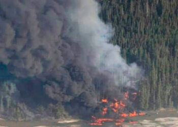 Trágico accidente en Alaska: Avión se estrella cerca de río helado