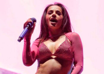 Becky G será la conductora estelar y actuará en los Latin AMAs 2024