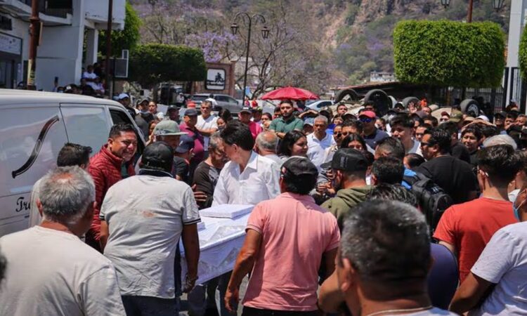 Iglesia católica cuestiona violencia tras feminicidio de Camila en Taxco