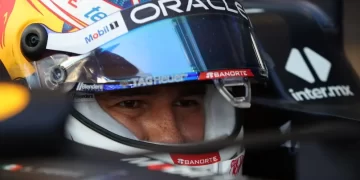 Jacques Villeneuve opina sobre: Alonso, Sainz y la incertidumbre en Red Bull y Mercedes