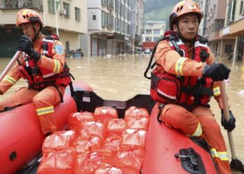 Caen granizos gigantes en China que ponen en riesgo la vida humana