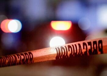 Siete menores heridos en tiroteo frente a centro comercial en Indianápolis