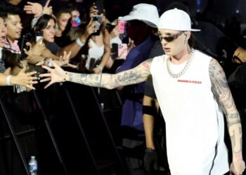 Peso Pluma brilla en el escenario principal de Coachella 2024