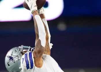 CeeDee Lamb busca un nuevo contrato con los Dallas Cowboys