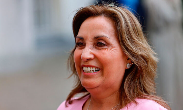 Crisis política en Perú: Presidenta Boluarte enfrenta escrutinio por relojes Rolex no declarados