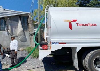 Aumentan número de pipas para abastecer de agua