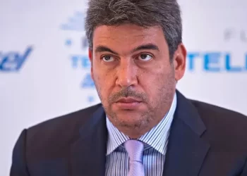 Arturo Elías Ayub considera unirse a Chivas tras solicitud de los seguidores