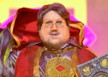 Guillermo del Toro elogia caracterización de drag queen en La Más Draga