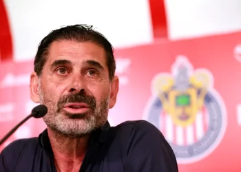 Fernando Hierro podría dejar Chivas para unirse al Al-Nassr de Cristiano Ronaldo