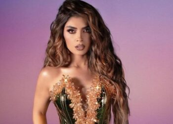 Críticas a Kimberly Flores por su debut como solista en la música